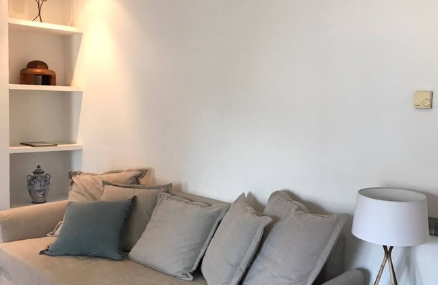 APARTMENT IN POBLE NOU AT 650 METERS FROM THE BEACH