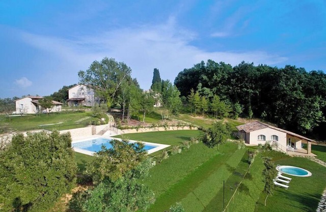 Apartment in Tuscany with Pool & Golf