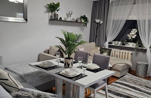 Apartment in Zyrardow 10min to Suntago