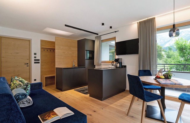 Apartment 'König Laurin' with Mountain View, Shared Terrace and Wi-Fi