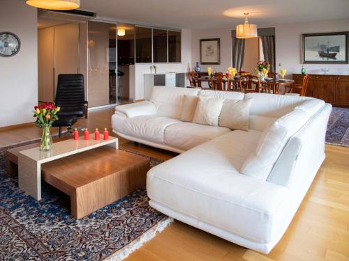 Apartment L'Esplanade A1-4 by Interhome