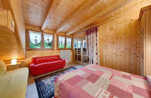 Apartment 'La Casa Dei Cervi - Mansarda' with Mountain View, Balcony and Wi-Fi