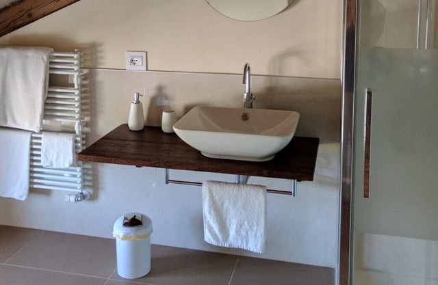 Apartment Le Scuderie in Villa Veneta with private pool ... a dive into history