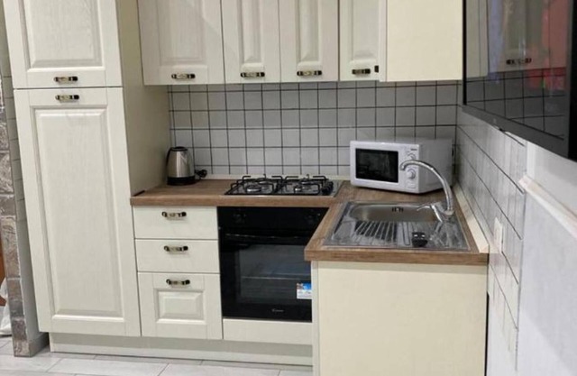 Apartment 'Lucy Casa Vacanze' with Private Terrace, Wi-Fi and Air Conditioning