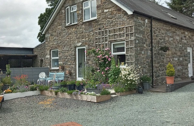 Apartment-Luxury-Private Bathroom-Mountain view