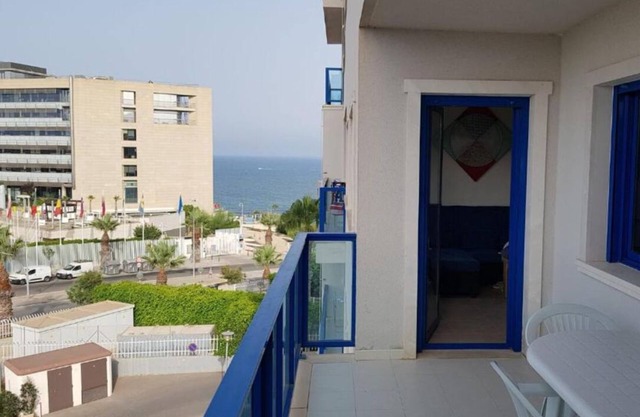 Apartment 'Mountains and Ocean View' with Sea View, Wi-Fi and Air Conditioning