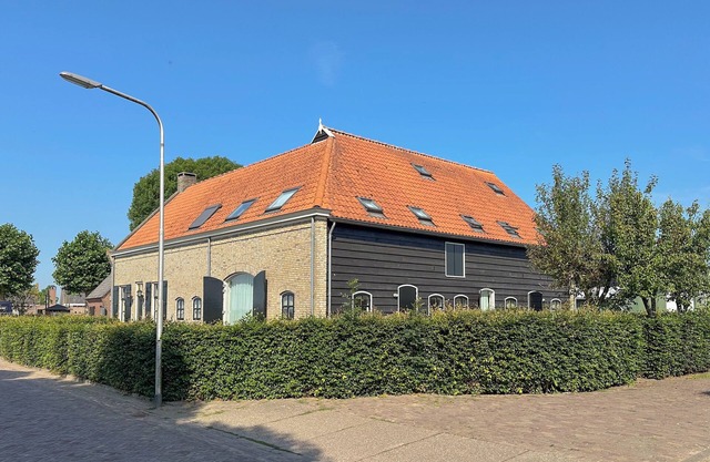 Apartment near Biesbosch with a garden