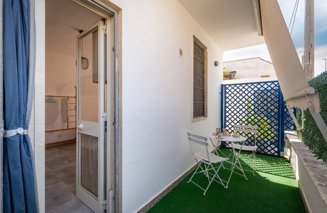 Apartment 'Oasi Del Conte Tre' with Private Terrace and Air Conditioning