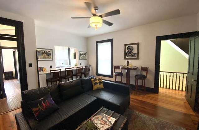 Apartment over Three Spirits Tavern! Historic District, 1+mile to Cincinnati!