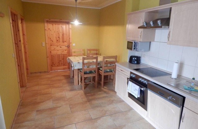 Apartment-Private Bathroom-Balcony