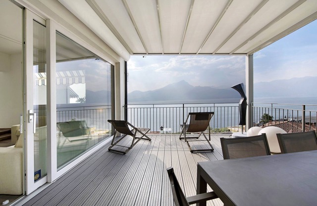 Apartment "Residence La Mignon Terrazza" with Lake View, Air Conditioning & Terrace