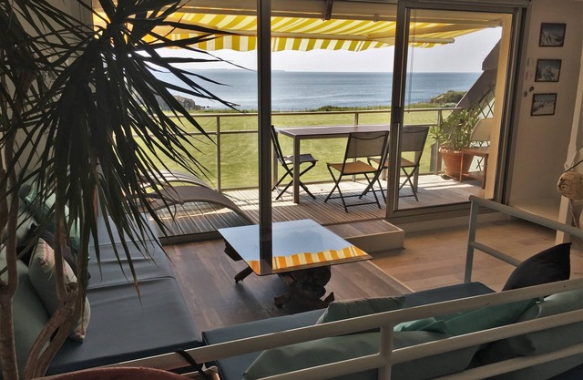 APARTMENT SEASIDE AND BEACH, 2 ROOMS + MEZZANINE AND TERRACE