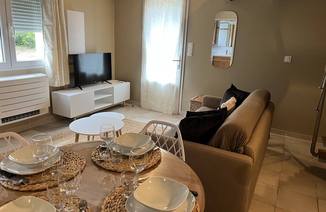 Apartment-Standard-Ensuite with Shower-Balcony