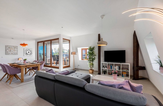 Apartment 'Suite Marienborn' with Mountain View, Private Terrace and Air Conditioning
