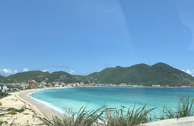 Apartment T2 Baie Nettlé on the beach