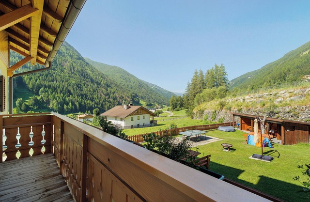 Apartment 'Waldheim Apt 5 6' with Mountain View, Shared Garden and Wi-Fi