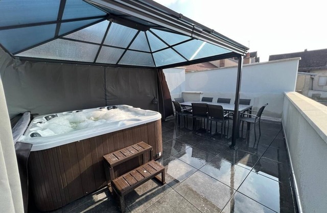 Apartment with Jacuzzi Downtown Champagnole