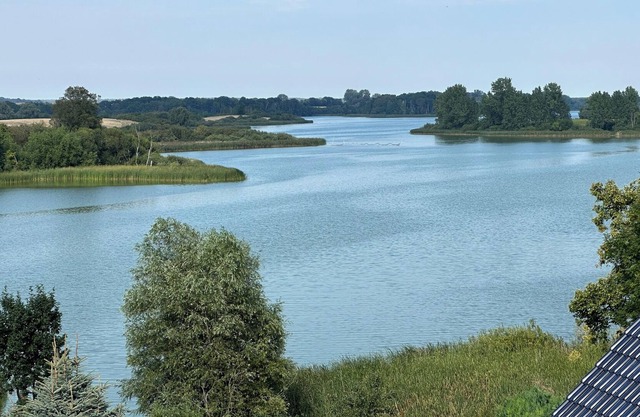 Apartment with lake view