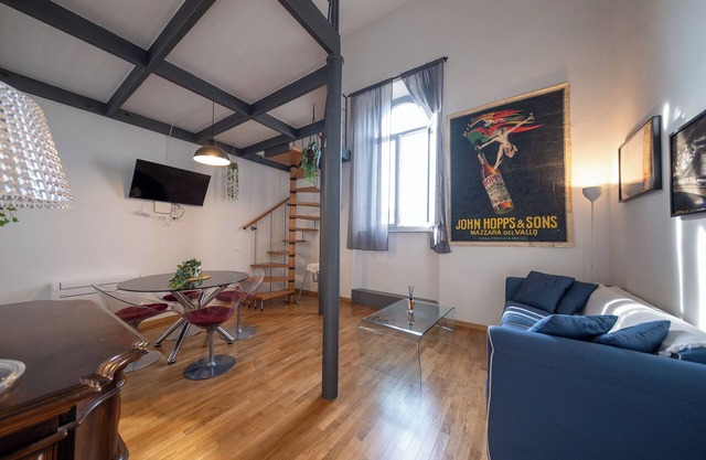 Apartment with mezzanine on the Lungarno in Pisa