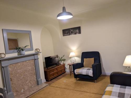 Apartment with Outside Patio and Car Space