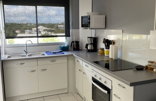 Apartment with pool and beach access for 2 to 5 people