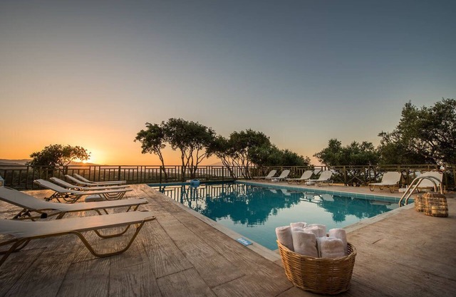 Apartment with pool and Breakfast included