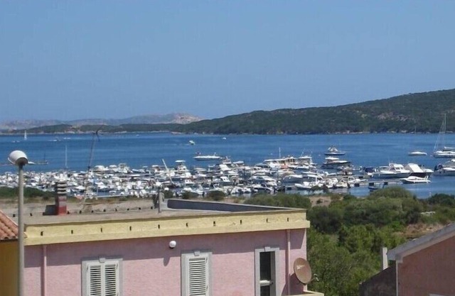 Apartment with sea views, ideal for 6 people, 4 top beaches, shopping on foot