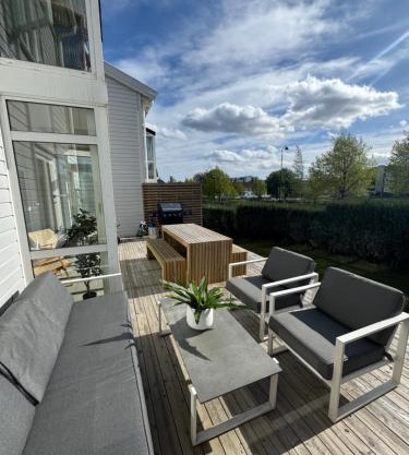 Apartment with sunny balcony