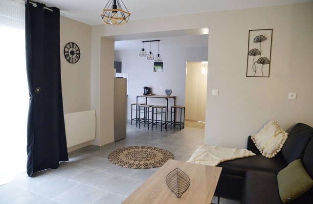 APARTMENT WITH TERRACE