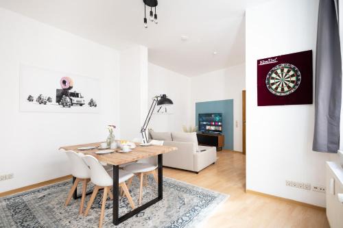 Apartments an der Oper - Innenstadt - Zentral - Küche - Wifi - Powered by Ko-Living
