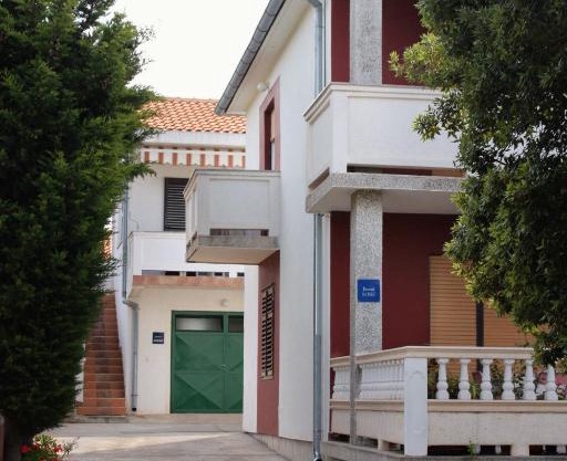 Apartments by the sea Barbat, Rab - 4993