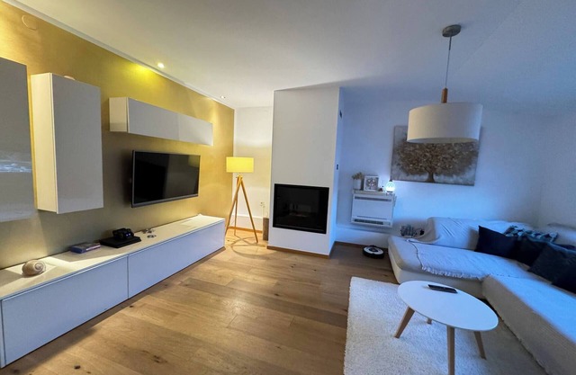 Apartments Raffaello 3-Bedroom Apartment with Shared Pool