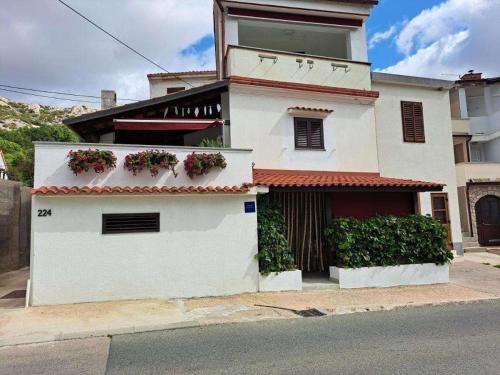 Apartments with parking spaces Draga Bascanska, Krk - 22861
