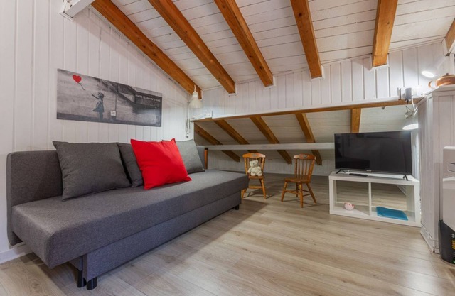 Aposa Little House, studio apartment