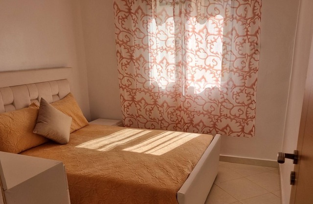 Apparently cozy close to all amenities