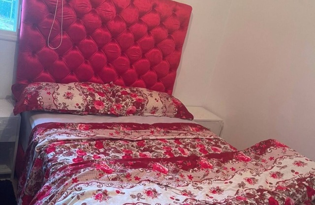 Apparently luxury 5 minutes from the beach