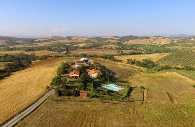 "Appartamento 1 - La Poiana" with Pool, Garden & Wi-Fi