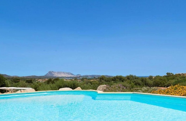 'Appartamento Runcina 1' with Sea View, Wi-Fi and Shared Pool