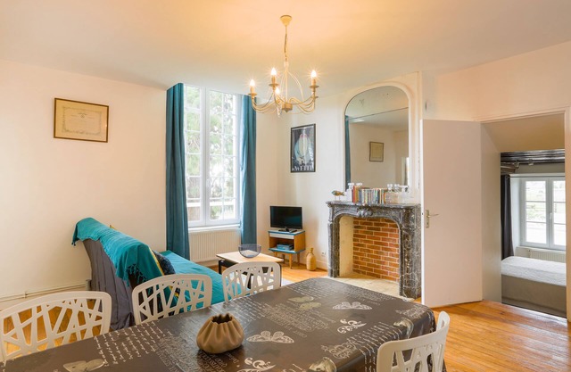 Appartement Comfortable dans Chateau XVII ème s