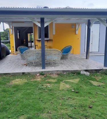 Appartement spacieux à Morne-à-l'Eau, 80 m², piscine privée