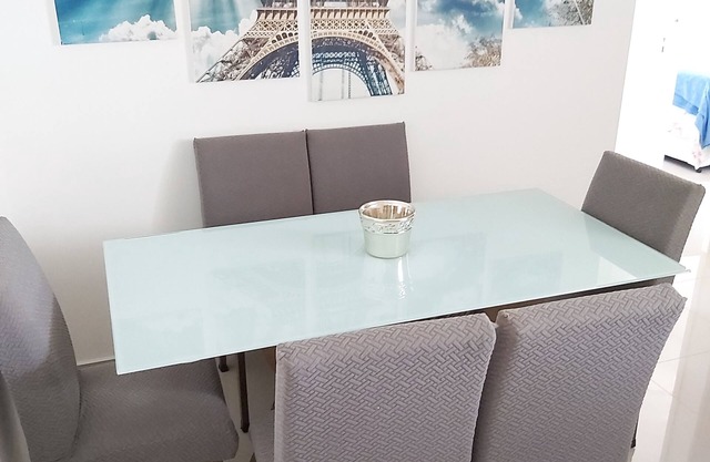 Apt. furnished 2 BEDROOMS, Wifi, Air conditioning, garage. Easy Access to Shopping Malls.