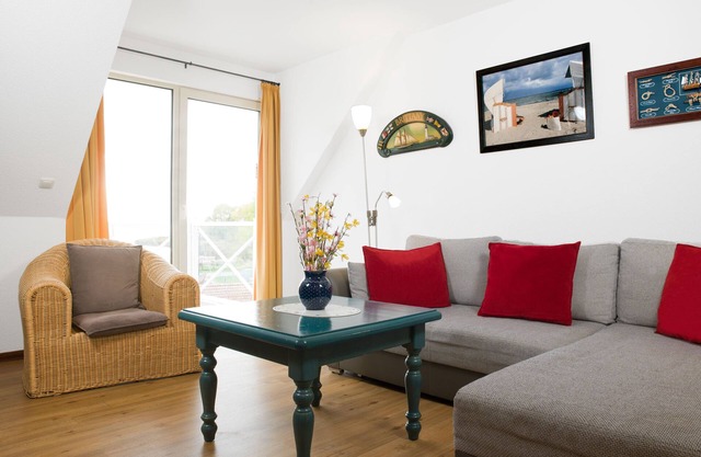 Apt. MÖWENBLICK - Direct view of the beautiful harbor (Kirchsee) of Kirchdorf.