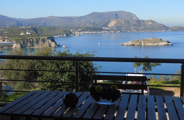 Apt of 170 m2 ★ Sea view ★ Walking to Taverna, Grocery