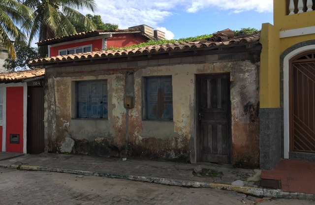 Apt steps from shops, restaurants and the sea in Vila Velha