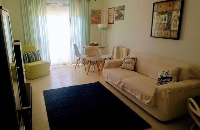 Apt T1-The SEA AND THE SIERRA HOW SCENARIO. POSTS ARE THERE YET SO