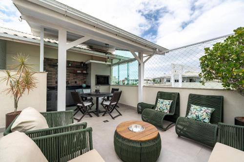 Apto Éden 300m da praia by Achei Florianópolis