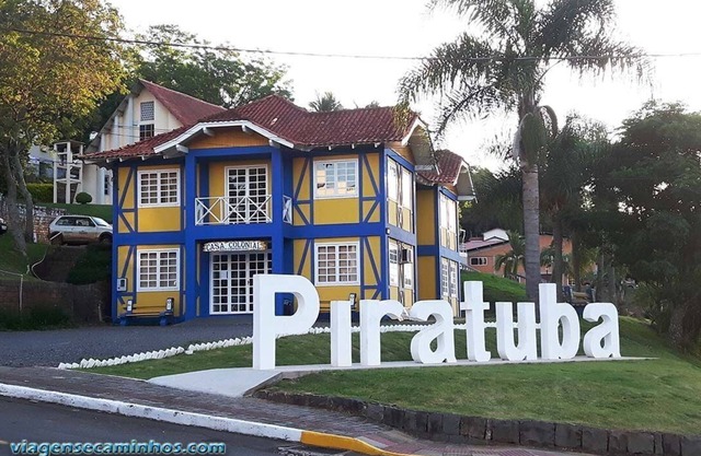 Apto 104 Ed Dambros ótima localização