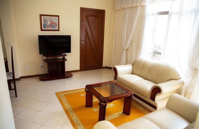 Apto agradavel a 600m a pe do mar, em Itapua ES