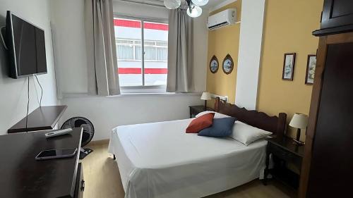 Apto Almeida e Moraes charmoso passos da praia de BC