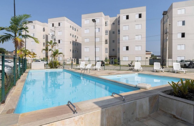 Apto c piscina e WiFi na Praia da Enseada -Guarujá